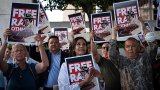 Wife of detained Tunisian musician speaks out against harsh ICE conditions